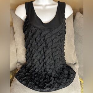 VTG Elegantly Fun Black Textured Layered Ruffled Sleeveless Top Size M